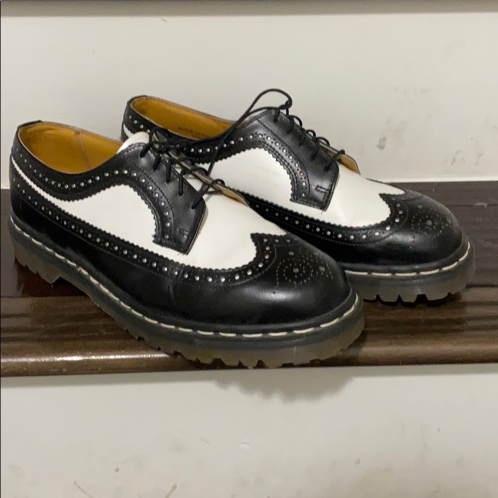 *oRiGiNaL* Doc Marten Wing Tips!
